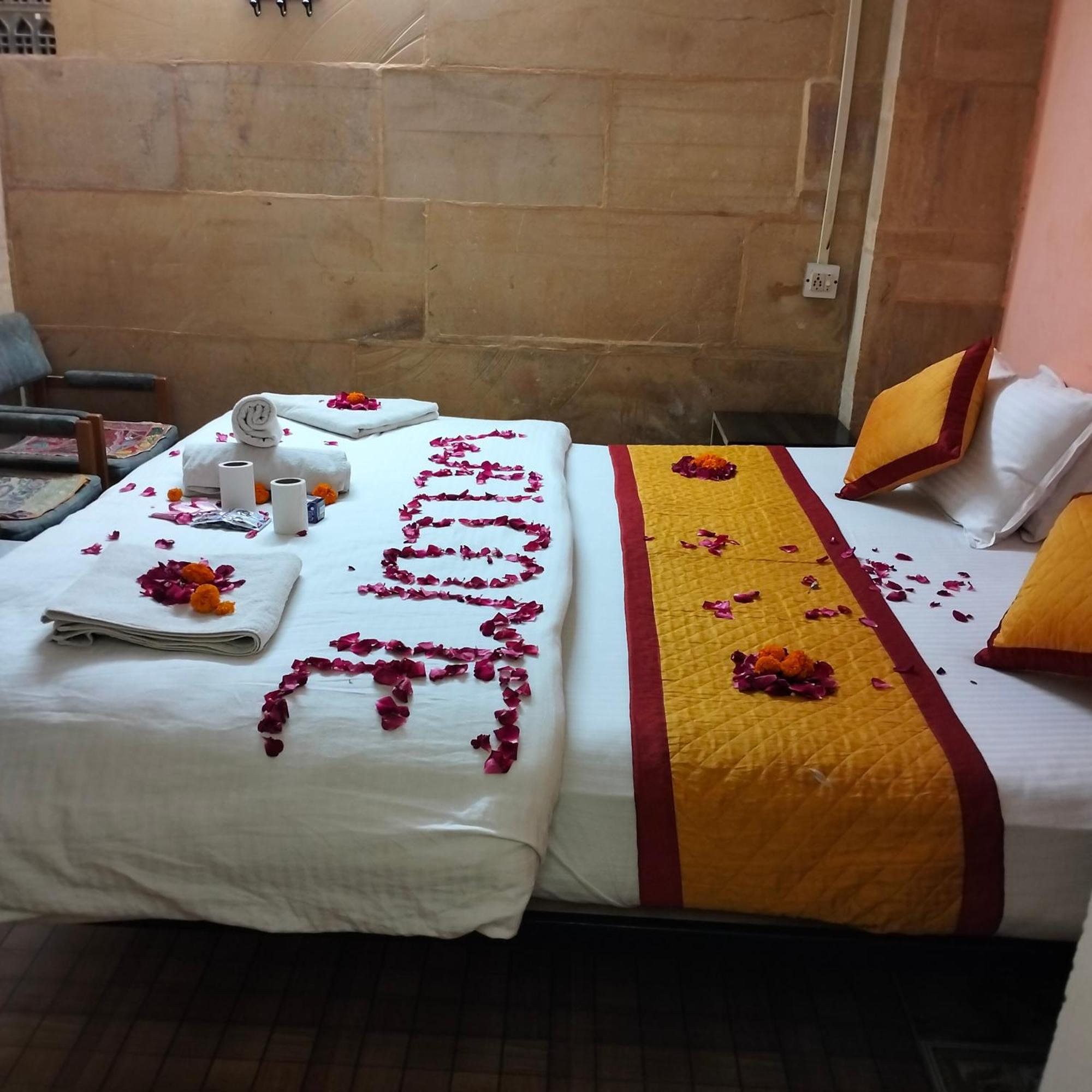 Hostel Desert Home Stay Jaisalmer Exterior photo